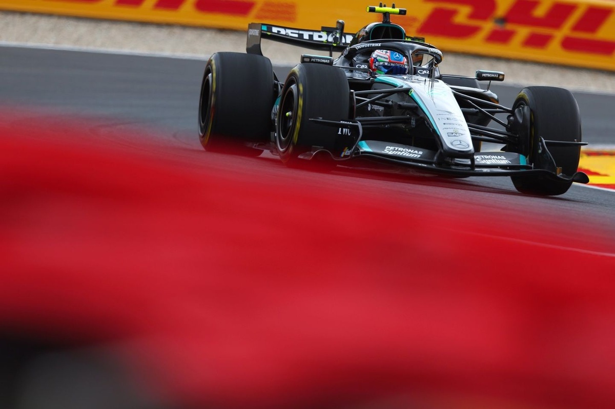 F1 Бельгия: Антонелли возглавил вторую тренировку, Гасли попал в аварию