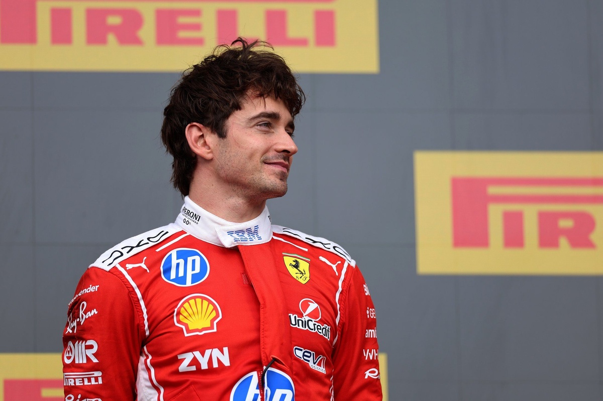 Изменения в ПО руля Шарля Леклера: Первый раз с момента прихода в Ferrari