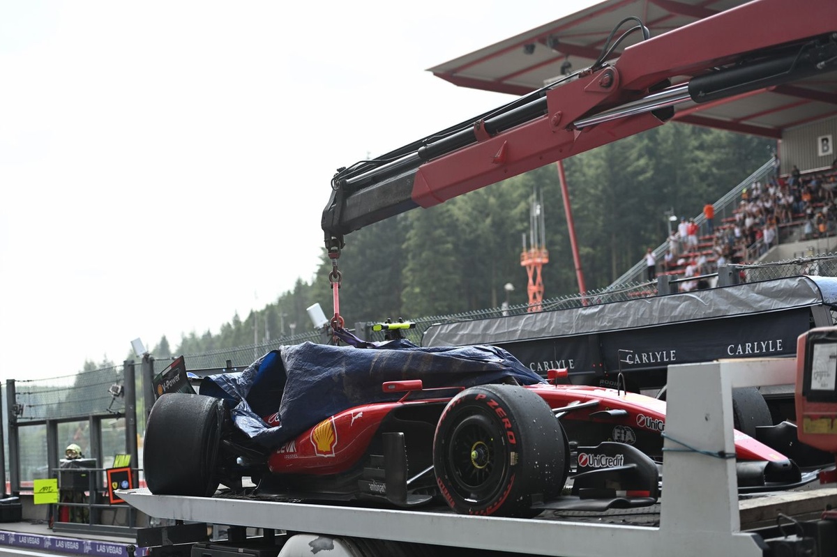 Ferrari F1: болид "ощущался иначе" после аварии Хэмилтона на Гран-при Бельгии