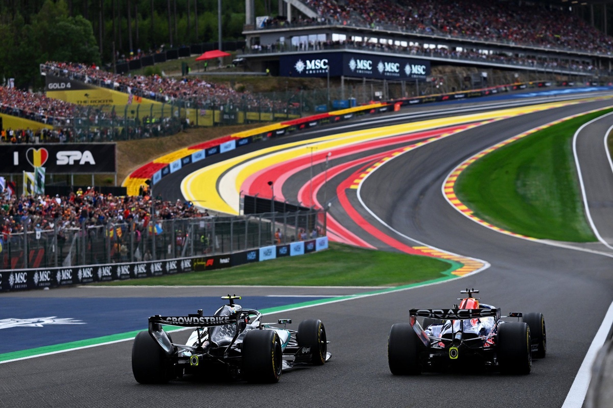 Wolff признал, что у Mercedes самый мощный двигатель в Формуле-1, и Red Bull согласен