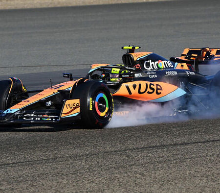 McLaren: две легендарные гонки в один день