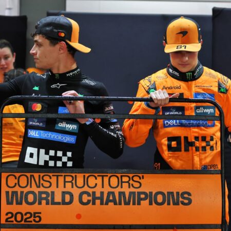 Гран-при Сингапура: Мартин Брандл о столкновении Ландо Норриса и Оскара Пиастри, победе McLaren в чемпионате и победе Джорджа Рассела